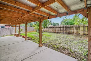 9806 Revelstoke Dr, Houston, TX 77086 - Photo 24