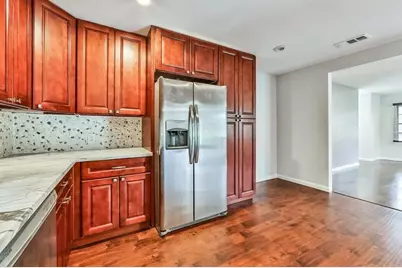 6530 Westview Drive, Houston, TX 77055 - Photo 8