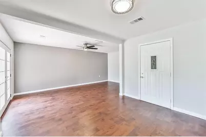 6530 Westview Drive, Houston, TX 77055 - Photo 12