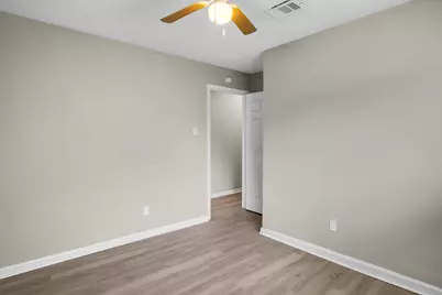 5404 Lorraine Drive, Baytown, TX 77521 - Photo 18