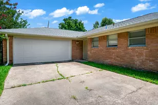 5404 Lorraine Dr, Baytown, TX 77521 - Photo 4