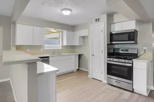 5404 Lorraine Dr, Baytown, TX 77521 - Photo 8