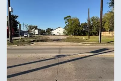 4601 Lyons Avenue, Houston, TX 77020 - Photo 1