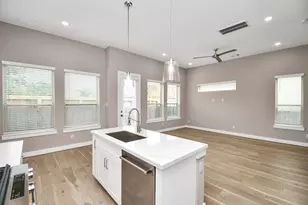 306 Chobani Ln, Houston, TX 77091 - Photo 6