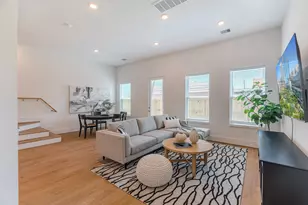 7613 Victory Reserve St, Houston, TX 77088 - Photo 4