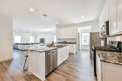 1702 Perch Street, Alvin, TX 77511 - Photo 4