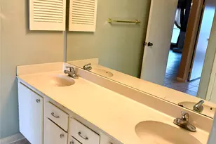 10051 Westpark Dr, Houston, TX 77042 - Photo 12