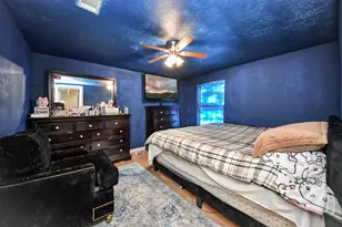 8227 Chadwick St, Houston, TX 77029 - Photo 28