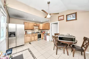 8227 Chadwick St, Houston, TX 77029 - Photo 40