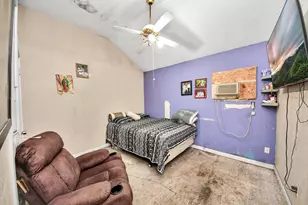 8227 Chadwick St, Houston, TX 77029 - Photo 44
