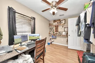 8227 Chadwick St, Houston, TX 77029 - Photo 26