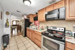 8227 Chadwick St, Houston, TX 77029 - Photo 24