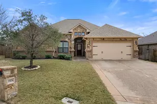 3906 Ambrose Ct, Bryan, TX 77808 - Photo 2