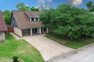 5515 Greylog Dr, Houston, TX 77048 - Photo 2