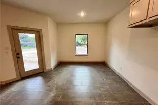 1003 S Anderson St, Angleton, TX 77515 - Photo 10