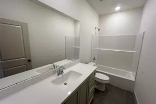 1003 S Anderson St, Angleton, TX 77515 - Photo 12