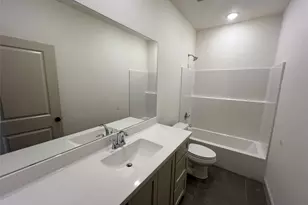 1003 S Anderson St, Angleton, TX 77515 - Photo 12