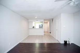 12668 Windsor Village Dr, Houston, TX 77071 - Photo 4