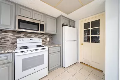 10550 Towneview Drive, Sugar Land, TX 77498 - Photo 14