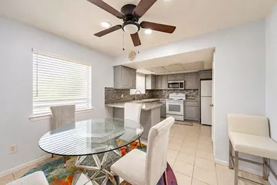 10550 Towneview Drive, Sugar Land, TX 77498 - Photo 12