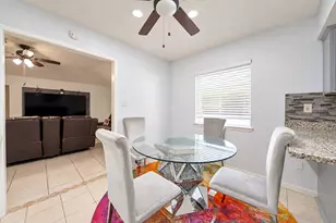 10550 Towneview Dr, Sugar Land, TX 77498 - Photo 16