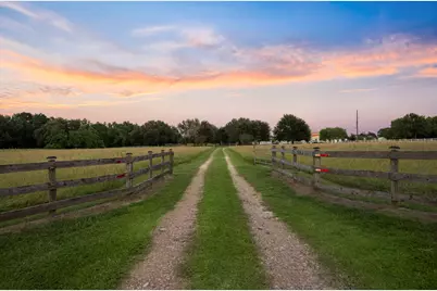 15610 Penick Rd, Waller, TX 77484 - Photo 22