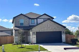 1104 Independence Ave, Bay City, TX 77414 - Photo 2