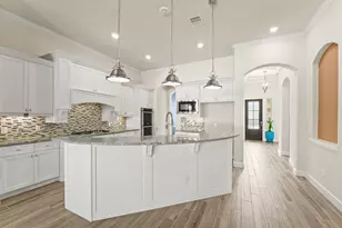 9339 Fairfield Oaks Ln, Houston, TX 77365 - Photo 8