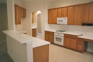 814 Hollyhock Dr, Stafford, TX 77477 - Photo 4