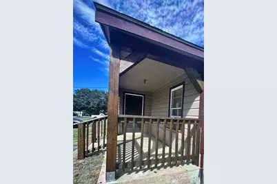 107 E South Street, Weimar, TX 78962 - Photo 1