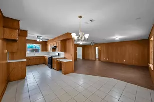 206 E Powell St, Willis, TX 77378 - Photo 10