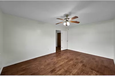 206 E Powell Street, Willis, TX 77378 - Photo 6