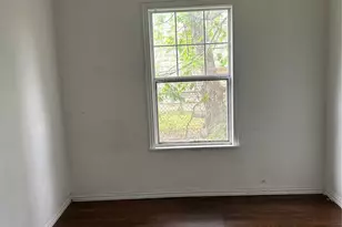 828 N Chenango St, Angleton, TX 77515 - Photo 10