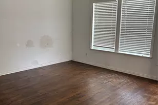 828 N Chenango St, Angleton, TX 77515 - Photo 8