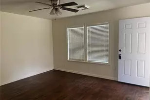 828 N Chenango St, Angleton, TX 77515 - Photo 12
