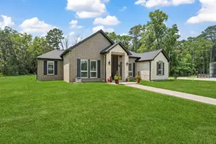 3004 Tyler St, Dayton, TX 77535 - Photo 2