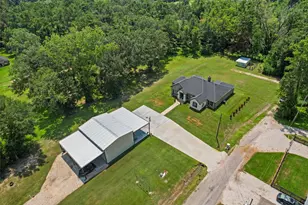 3004 Tyler St, Dayton, TX 77535 - Photo 2