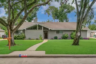 9818 Emnora Ln, Houston, TX 77080 - Photo 1