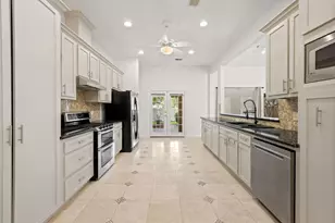 1 Wellington Ln, Sugar Land, TX 77478 - Photo 12