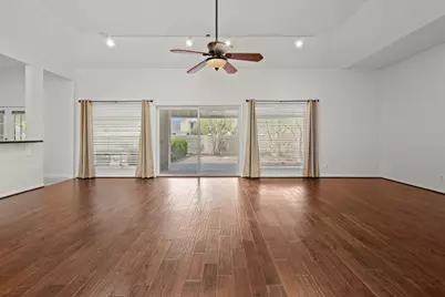 1 Wellington Lane, Sugar Land, TX 77478 - Photo 8
