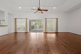 1 Wellington Ln, Sugar Land, TX 77478 - Photo 8