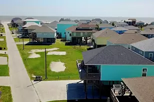 1001 S Stingaree Dr, Crystal Beach, TX 77650 - Photo 24