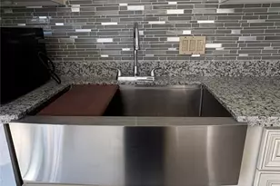 1723 Plumbwood Way, Houston, TX 77058 - Photo 6