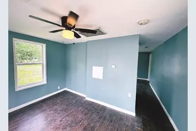 503 N 5th Street, Alvin, TX 77511 - Photo 2