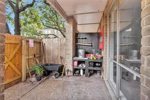 4637 Wild Indigo St, Houston, TX 77027 - Photo 26
