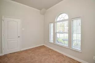 723 Hinsdale, Magnolia, TX 77354 - Photo 6