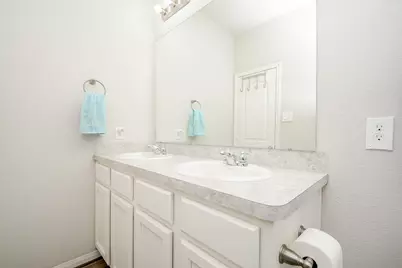 805 Willow Avenue, Cleveland, TX 77327 - Photo 18
