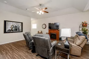 805 Willow Ave, Cleveland, TX 77327 - Photo 6