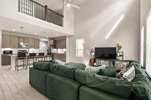 22939 Aspen Vis Dr, Spring, TX 77373 - Photo 2