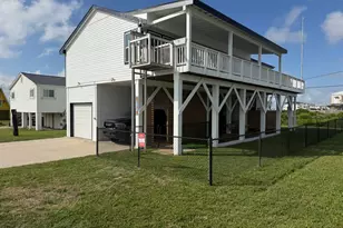 4235 San Jacinto Dr, Galveston, TX 77554 - Photo 4